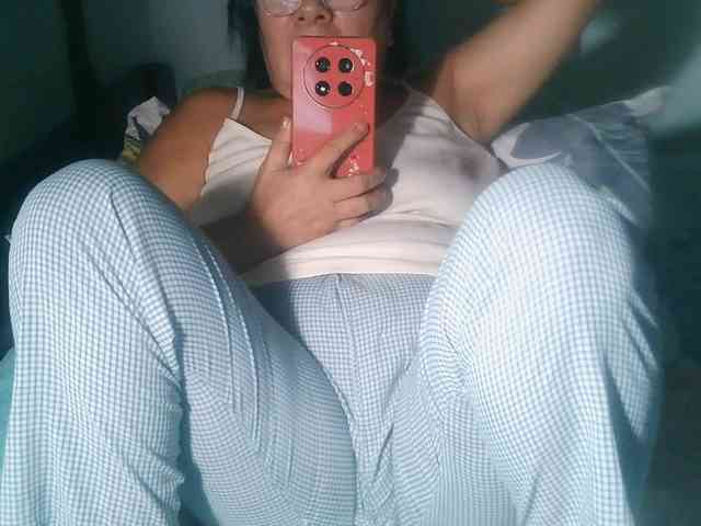 HotMama50 webcam