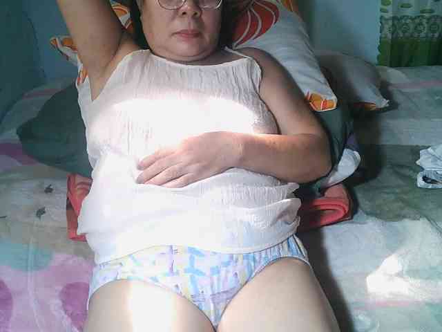 HotMama50 webcam