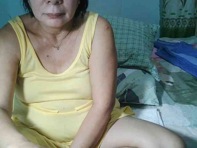 HotMama50 webcam