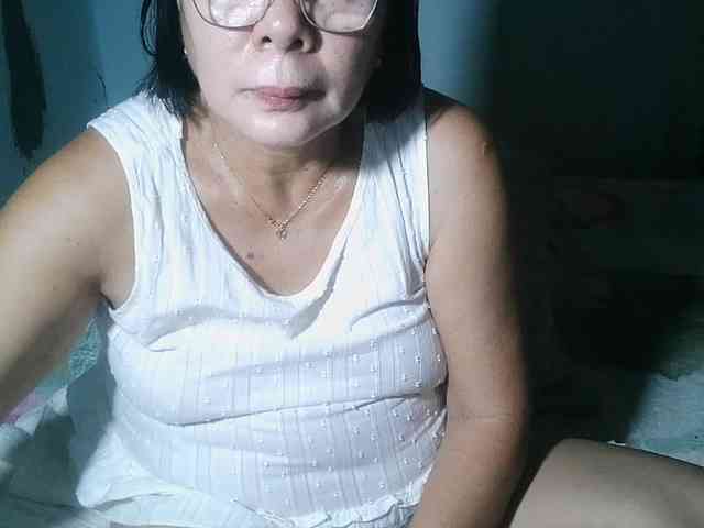 HotMama50 webcam