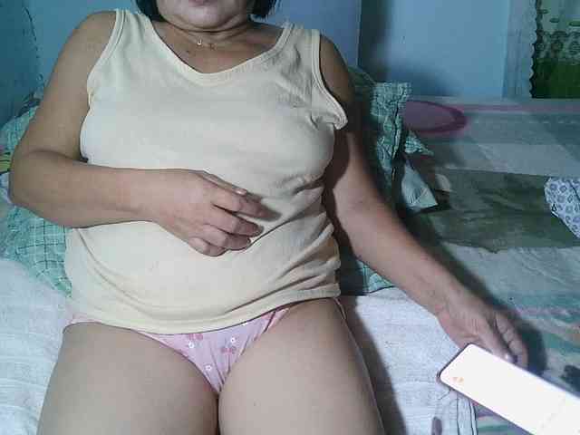 HotMama50 webcam