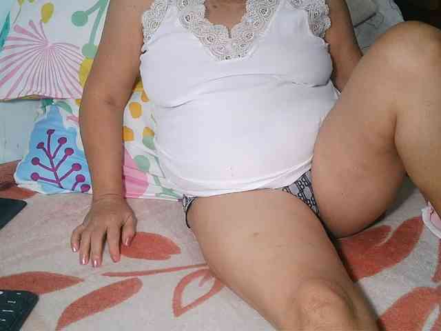 HotMama50 webcam