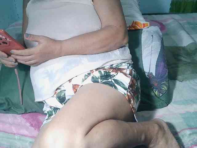 HotMama50 webcam