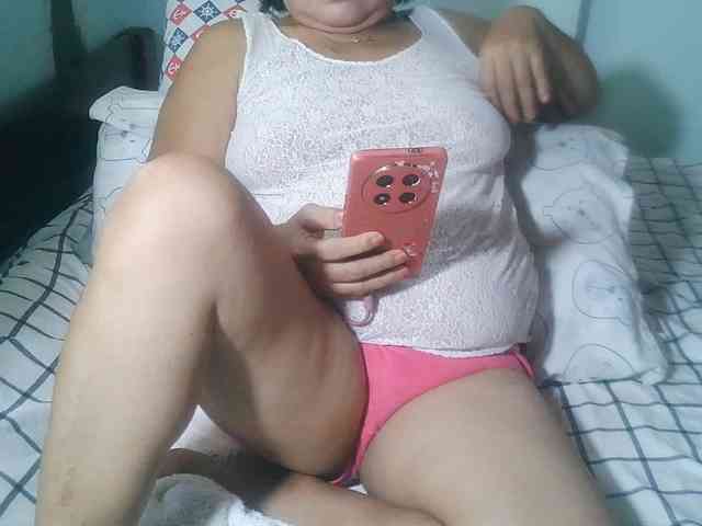HotMama50 webcam