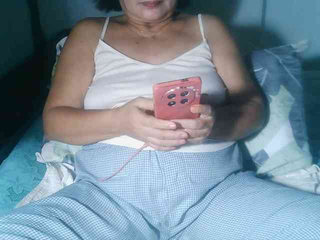 HotMama50 webcam