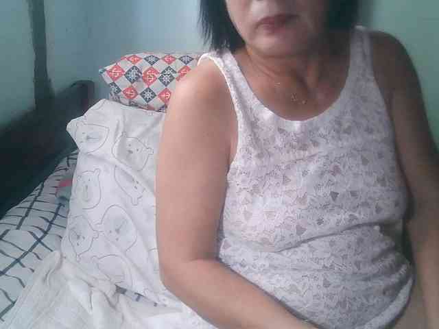 HotMama50 webcam