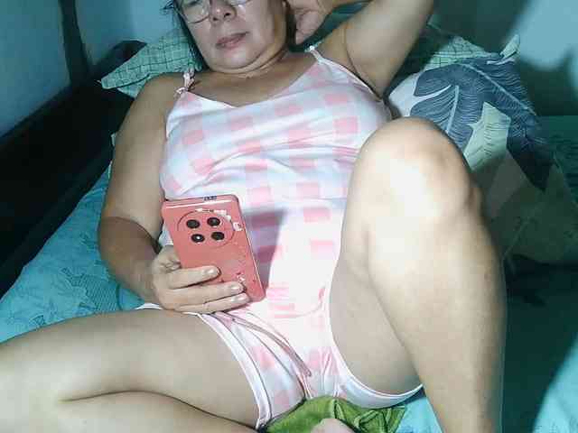 HotMama50 webcam