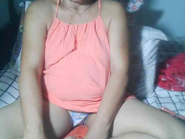 HotMama50 webcam