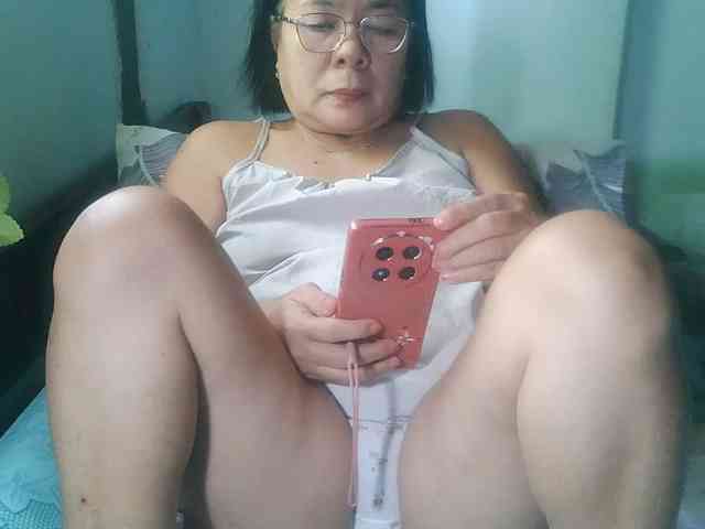 HotMama50 webcam