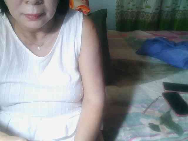 HotMama50 webcam