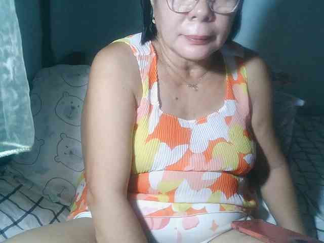 HotMama50 webcam
