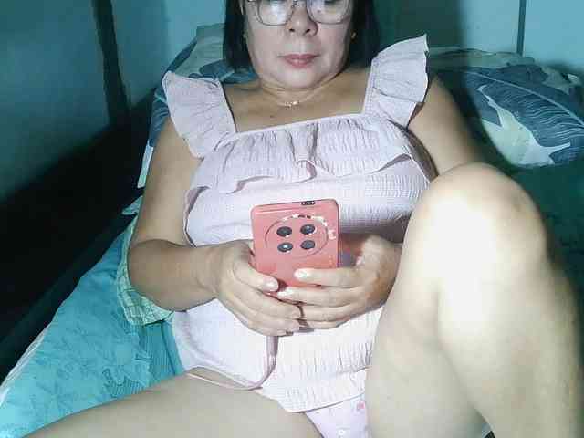 hotmama50's live room