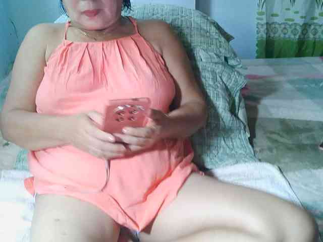 HotMama50 webcam