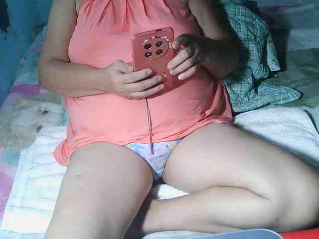 HotMama50 webcam