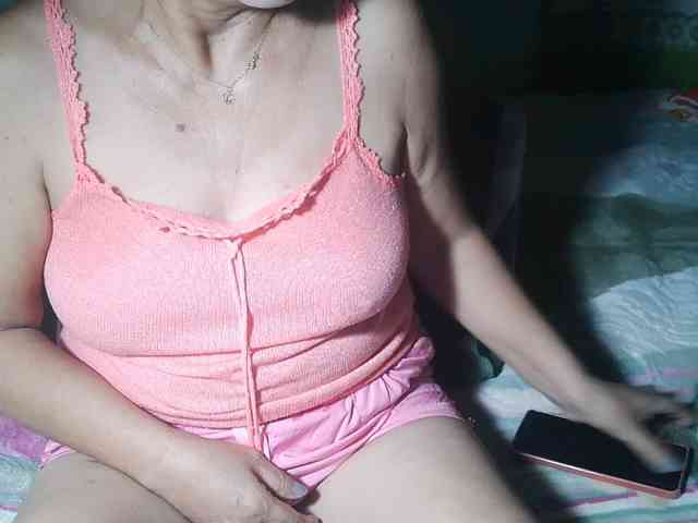 HotMama50 webcam