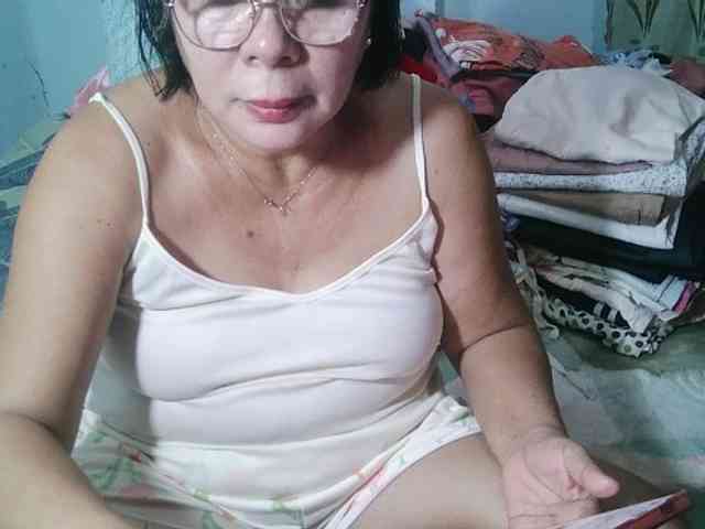 HotMama50 webcam