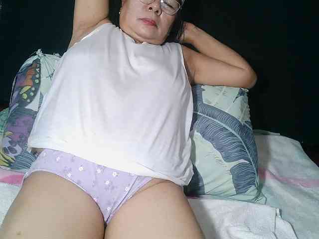HotMama50 webcam