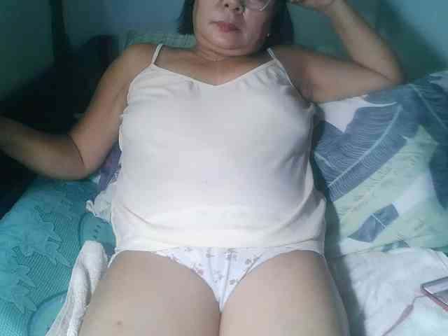 HotMama50 webcam