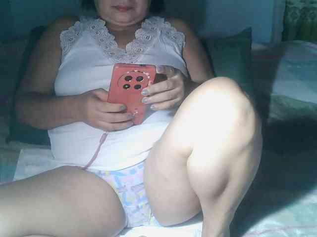 HotMama50 webcam