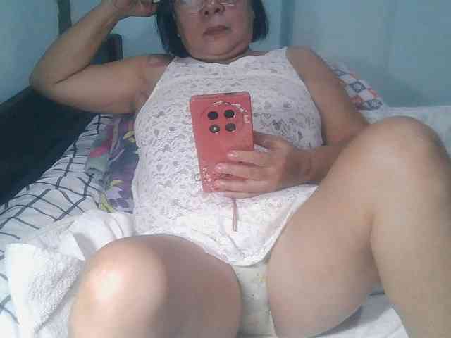 HotMama50 webcam