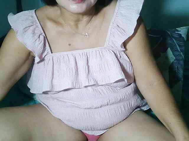 HotMama50 webcam