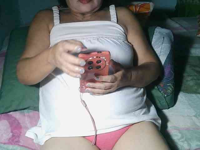 HotMama50 webcam