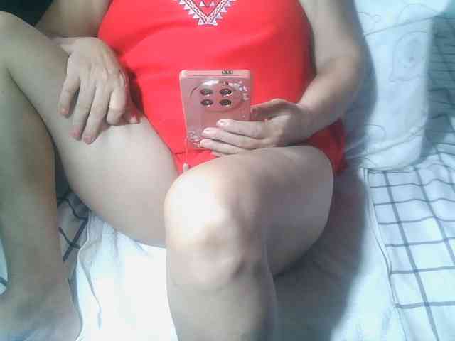 HotMama50 webcam