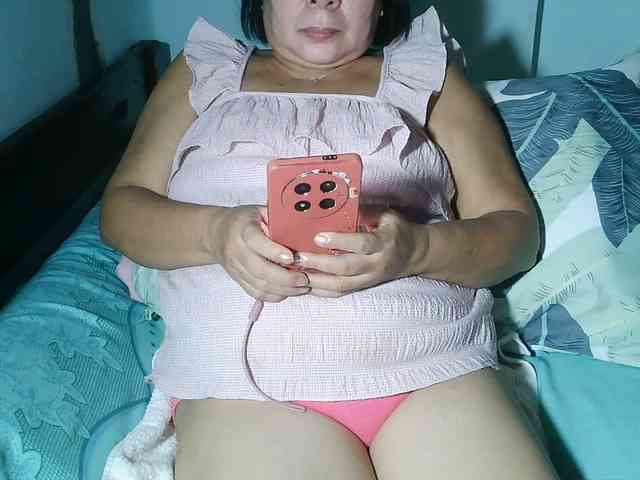 HotMama50 webcam