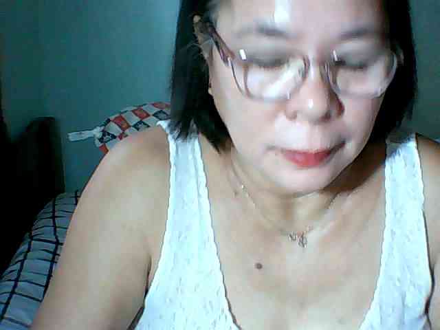 HotMama50 webcam