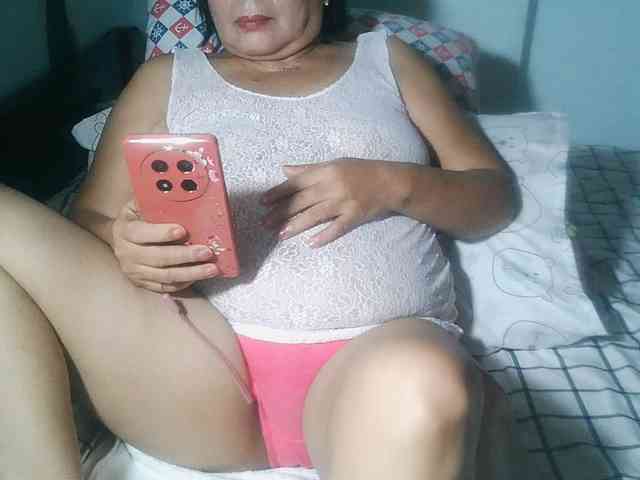 HotMama50 webcam