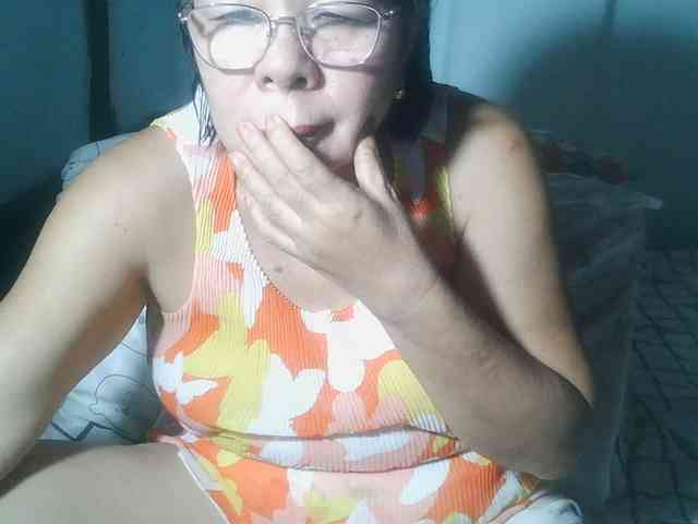 HotMama50 webcam
