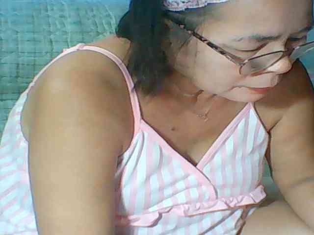 HotMama50 webcam