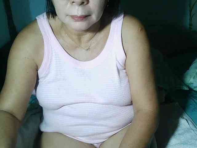 HotMama50 webcam