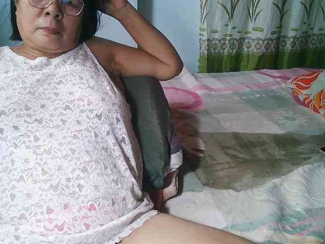 HotMama50 webcam