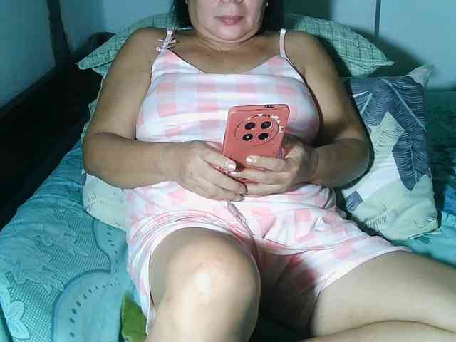 HotMama50 webcam