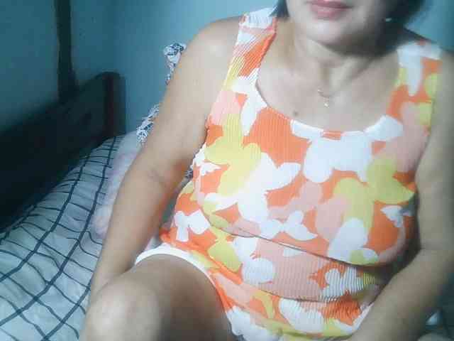 HotMama50 webcam