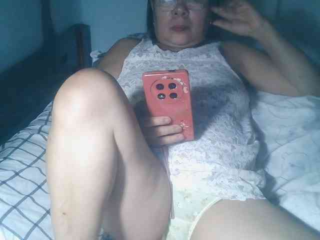 HotMama50 webcam