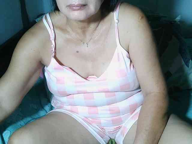 HotMama50 webcam