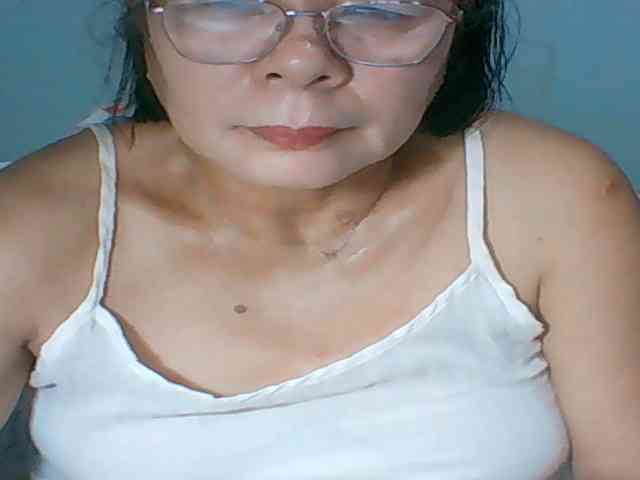 HotMama50 webcam