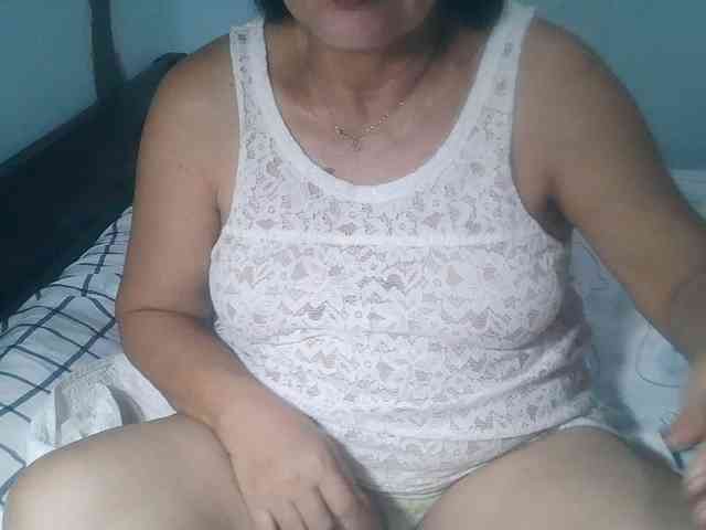 HotMama50 webcam