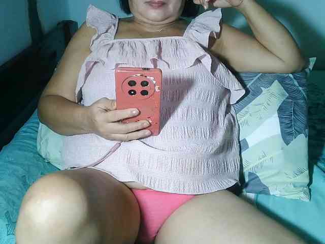 HotMama50 webcam