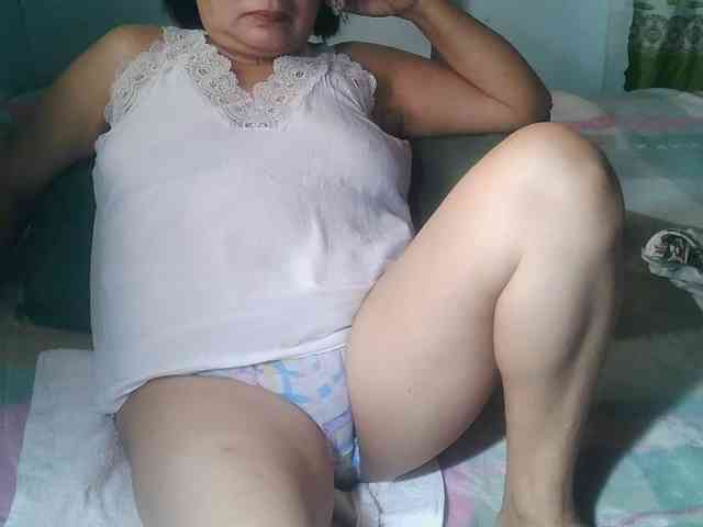 HotMama50 webcam