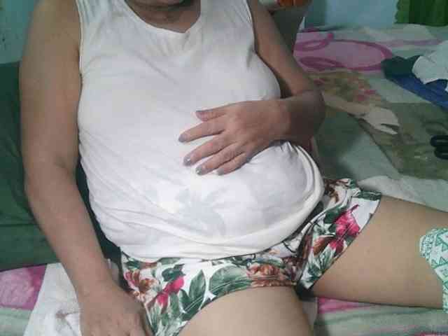 HotMama50 webcam