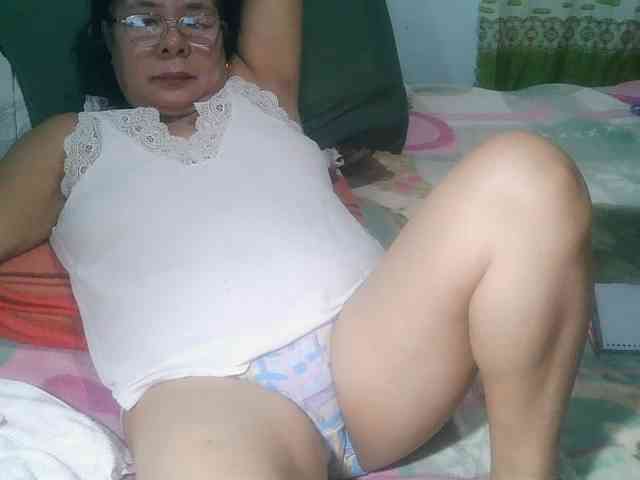 HotMama50 webcam