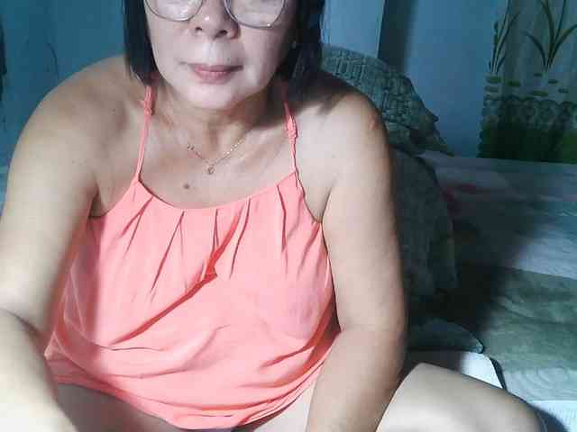 HotMama50 webcam