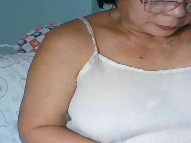 HotMama50 webcam