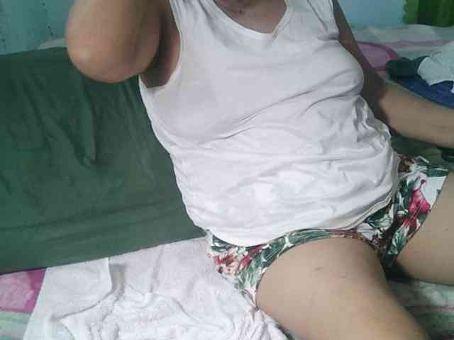 HotMama50 webcam