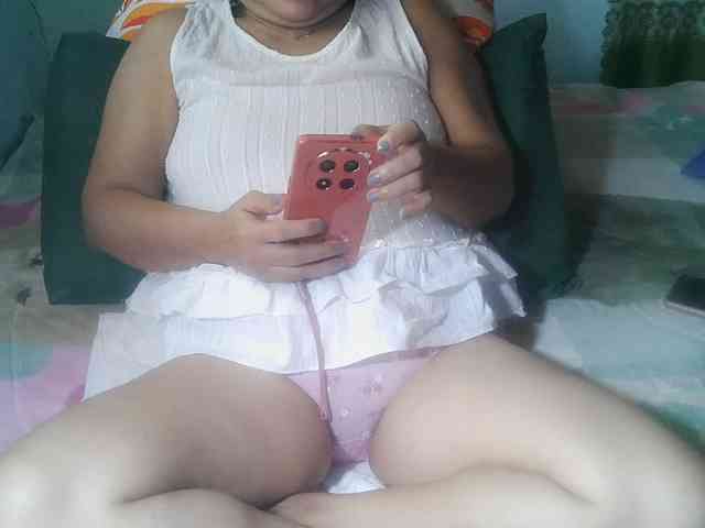 HotMama50 webcam
