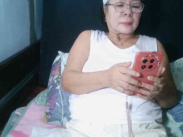 HotMama50 webcam
