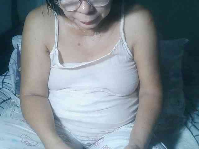 HotMama50 webcam